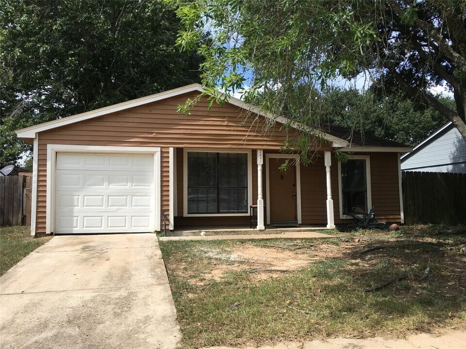 24418 Jumping Jay Dr in Hockley, TX - Building Photo