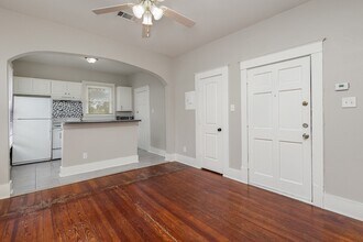 1230 Kings Hwy in Dallas, TX - Building Photo - Building Photo