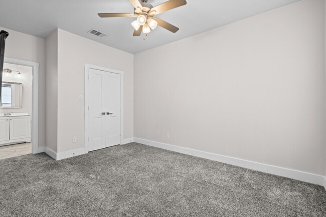 2201 W Devitt St in Fort Worth, TX - Building Photo - Building Photo
