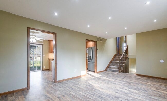 404 Elm Tree Dr in Jefferson City, MO - Building Photo - Building Photo