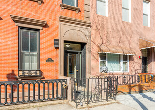 812 Washington St in Hoboken, NJ - Building Photo - Building Photo