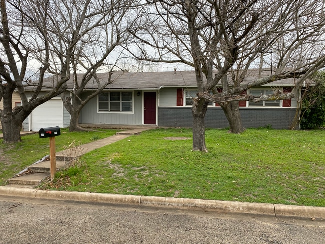 property at 211 N Avenue T