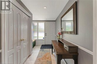 40 Cromwell Crescent in Hamilton, ON - Building Photo - Building Photo