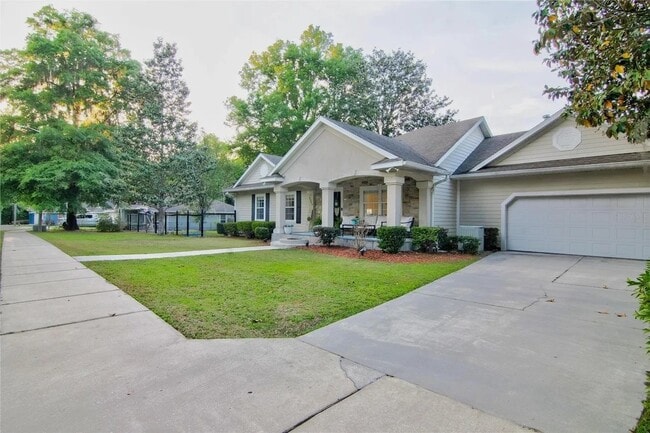 2204 NW 29th Ave in Gainesville, FL - Building Photo - Building Photo