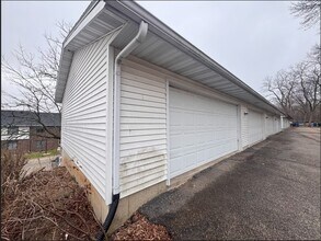 2367 Chalet Gardens Rd, Unit 3 in Fitchburg, WI - Building Photo - Building Photo