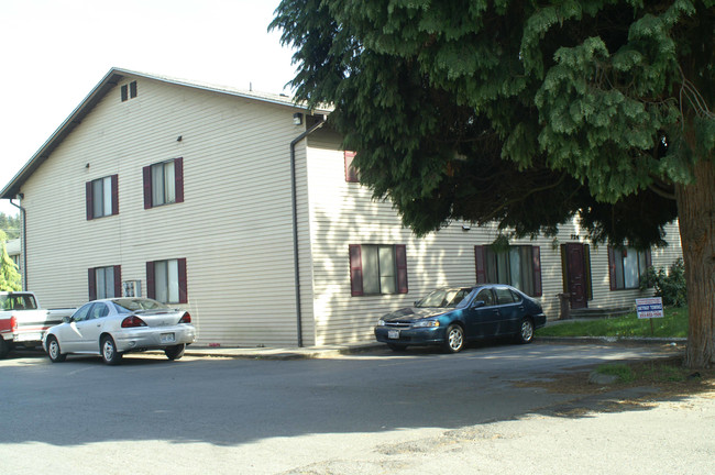 Tamarack Apartments in Kent, WA - Building Photo - Building Photo