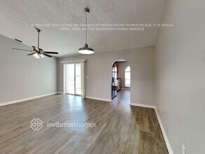 5863 Covington Way in Sarasota, FL - Building Photo - Building Photo