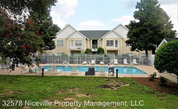 1501 Partin Dr N-Unit -Unit 238 in Niceville, FL - Building Photo - Building Photo