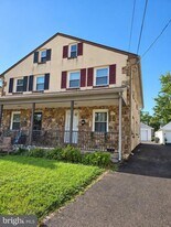 130 Eachus Ave in Bryn Mawr, PA - Building Photo