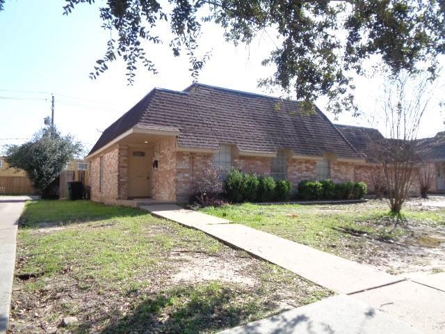 5504 Deep Forest Dr in Houston, TX - Building Photo