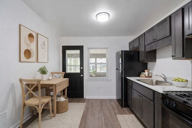 property at 2 Midland Heights Cir