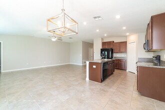 39886 Dawson Chase Dr in Zephyrhills, FL - Building Photo - Building Photo