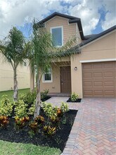 690 NE Carlisle Ln in Fort Pierce, FL - Building Photo - Building Photo
