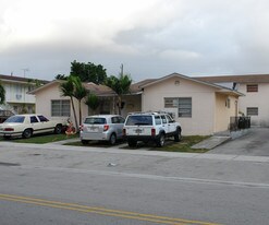 461-467 E 23rd St in Hialeah, FL - Building Photo