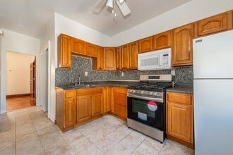 46 Spruce St in Jersey City, NJ - Building Photo - Building Photo