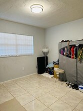 18700 NE 3rd Ct in Miami, FL - Building Photo - Building Photo