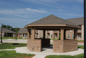 James Zay Roberts in Orange, TX - Building Photo - Building Photo