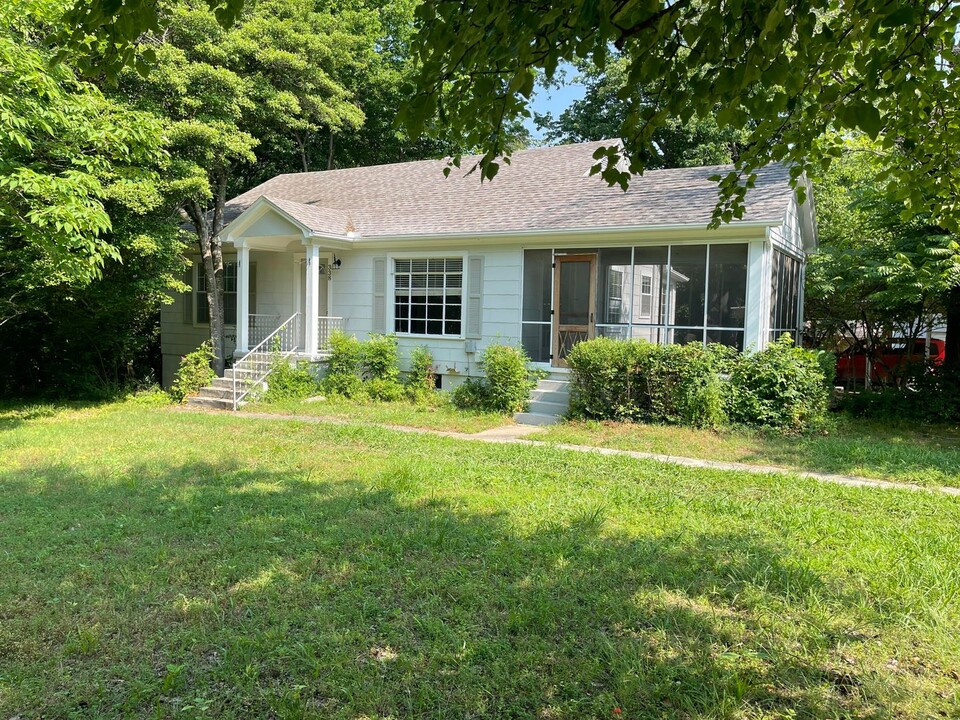338 E Sycamore St in Fayetteville, AR - Building Photo