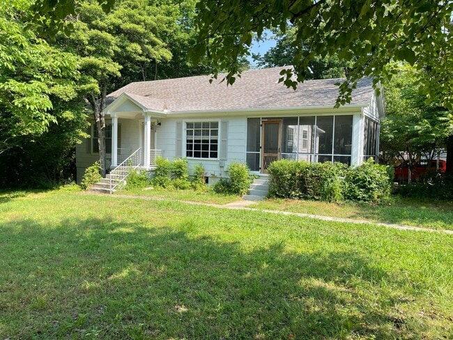 property at 338 E Sycamore St