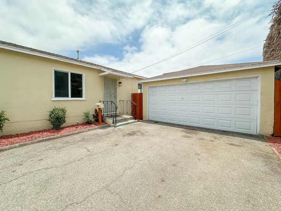 4520 Marine Ave in Lawndale, CA - Building Photo