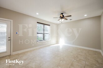 803 Trilby in San Antonio, TX - Foto de edificio - Building Photo