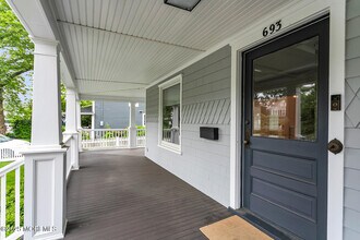 693 River Rd in Fair Haven, NJ - Building Photo - Building Photo