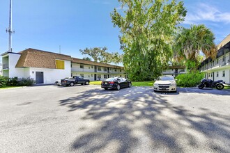 Arbor Glade Apartments in Ocala, FL - Building Photo - Building Photo