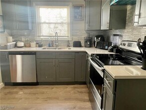2117 Waterbury Rd in Lakewood, OH - Building Photo - Building Photo