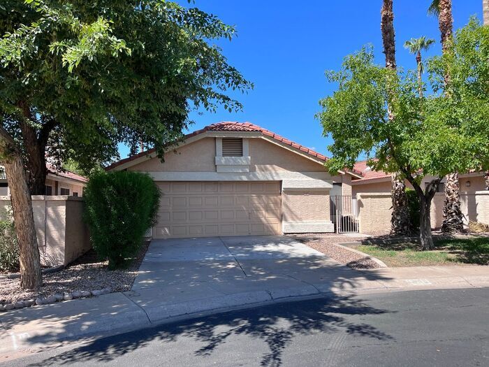 906 W Barbados Dr in Gilbert, AZ - Building Photo