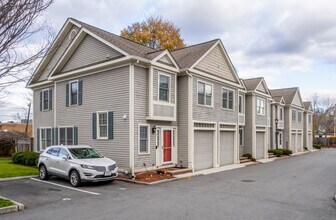 Village Estates in Woburn, MA - Building Photo - Building Photo