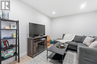 66 Main St S in Halton Hills, ON - Building Photo - Building Photo