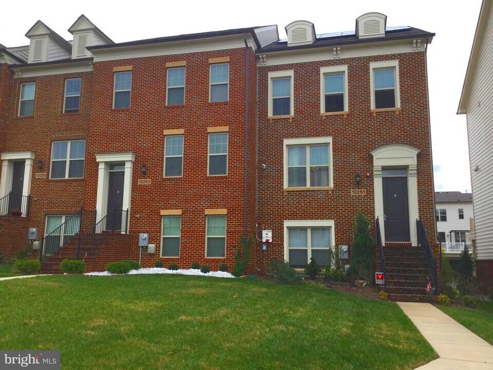 13251 Tivoli Lake Blvd in Silver Spring, MD - Building Photo