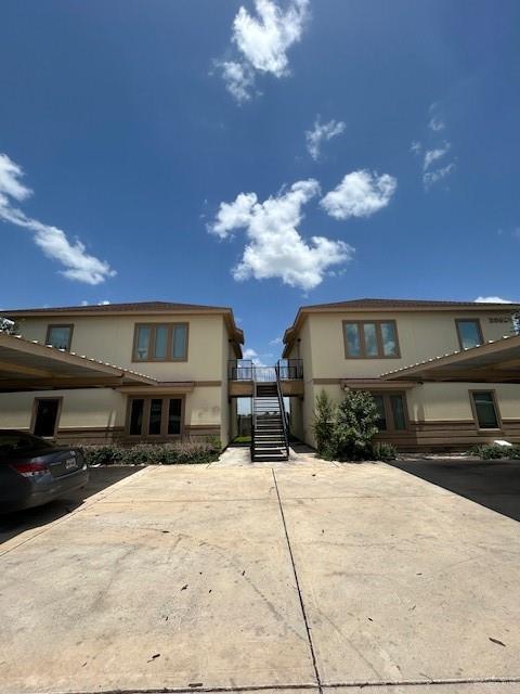 property at 2002 Garden Ridge Dr