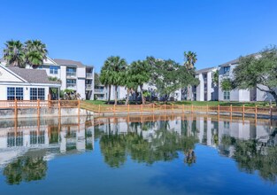 7400 Jones Dr-Unit -1221 in Galveston, TX - Building Photo - Building Photo