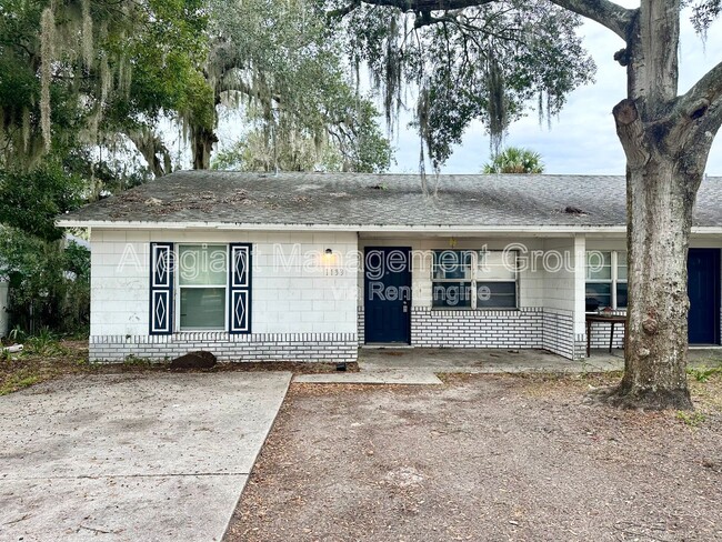 property at 1133 E Clifford Ave