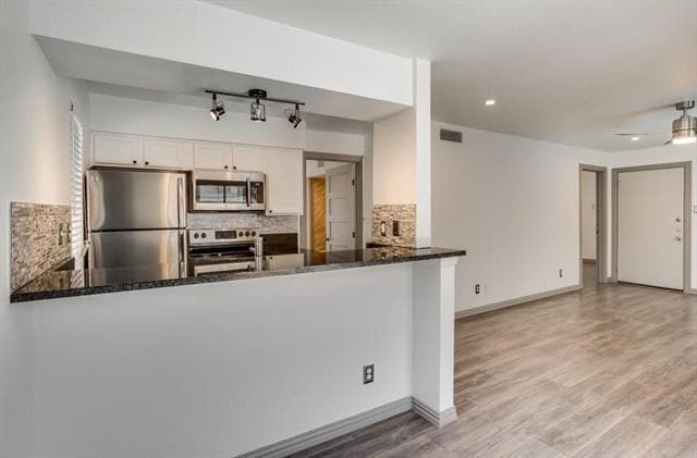 property at 2800 Douglas Ave