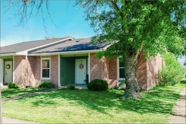 1205 Murray St in Taft, TX - Building Photo - Building Photo