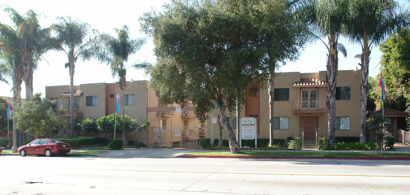 Fair Oaks Pointe Apartments in Pasadena, CA - Building Photo