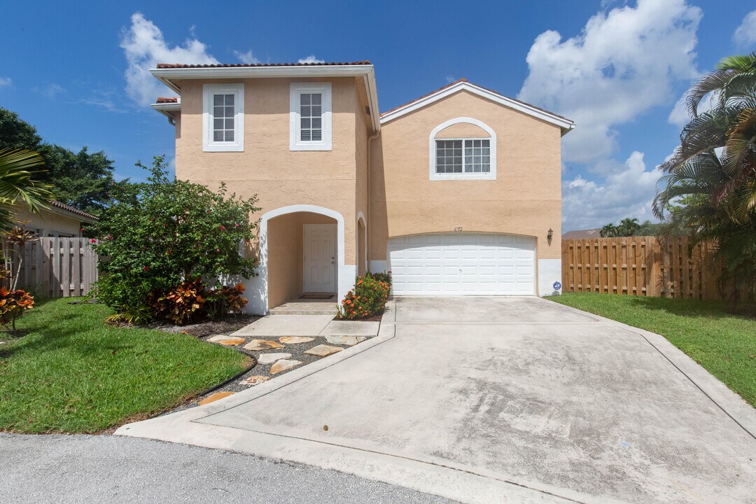 1772 Harborside Cir in Wellington, FL - Building Photo