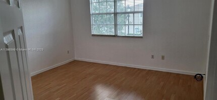 9079 Preston Pl in Tamarac, FL - Building Photo - Building Photo