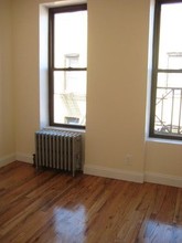 345-347 E 12th St in New York, NY - Foto de edificio - Interior Photo