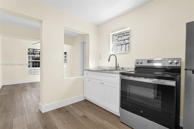 property at 511 NW 44th St