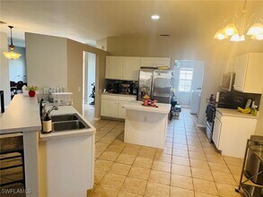 1124 SW 45th St in Cape Coral, FL - Building Photo - Building Photo