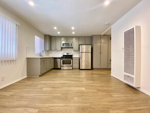 144 Westmoreland Ave in Los Angeles, CA - Building Photo - Building Photo