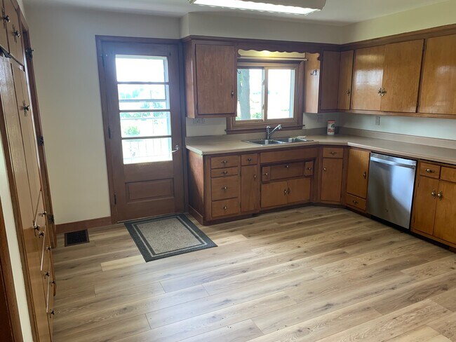 10584 County Rd I in Waupun, WI - Building Photo - Building Photo