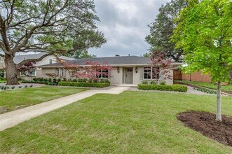 7208 Joyce Way in Dallas, TX - Building Photo - Building Photo