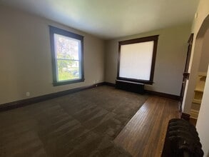 2216 S Harrison St in Fort Wayne, IN - Building Photo - Building Photo