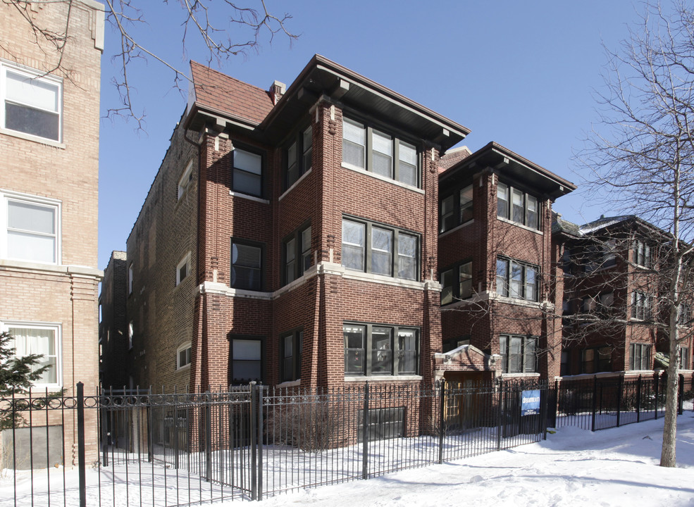 930-934 W Agatite Ave in Chicago, IL - Foto de edificio