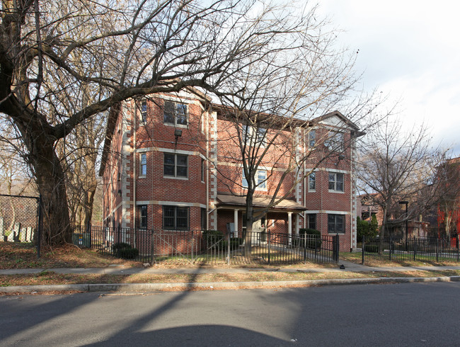 SBM 272 LLC in Hartford, CT - Building Photo - Building Photo