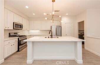 12-13 Three Rivers in Irvine, CA - Building Photo - Building Photo